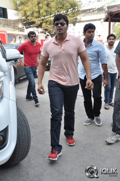 Pandavulu-Pandavulu-Tummeda-Team-Visits-Theatres-in-Hyderabad